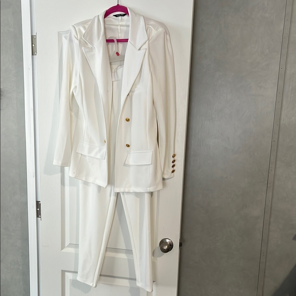 Elegant White Blazer and Pants Set